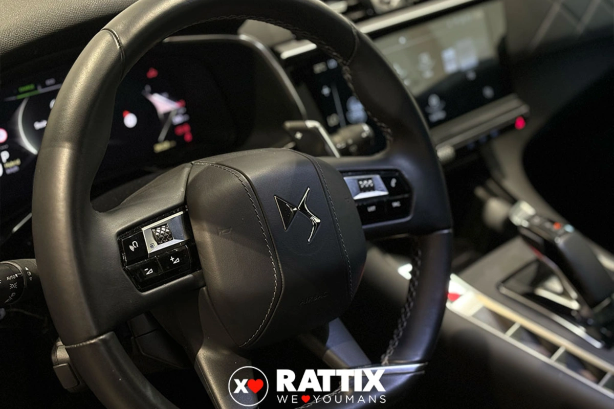 DS7 1.6 e-tense phev Rivoli 225cv auto DS7 1.6 e-tense phev Rivoli 225cv auto